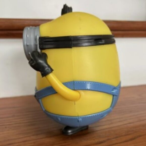 Minions Babble Otto Large Interactive Light Up Toy with 20+ Sounds & Phrases - Picture 4 of 7